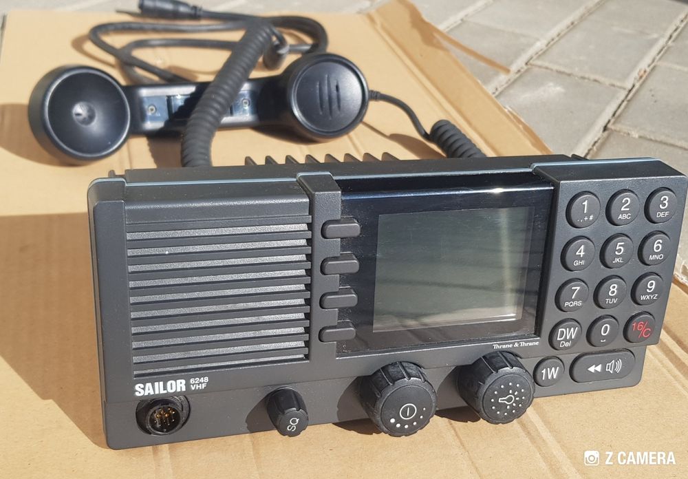 Судовая бортовая радиостанция  Sailor 6248 VHF
