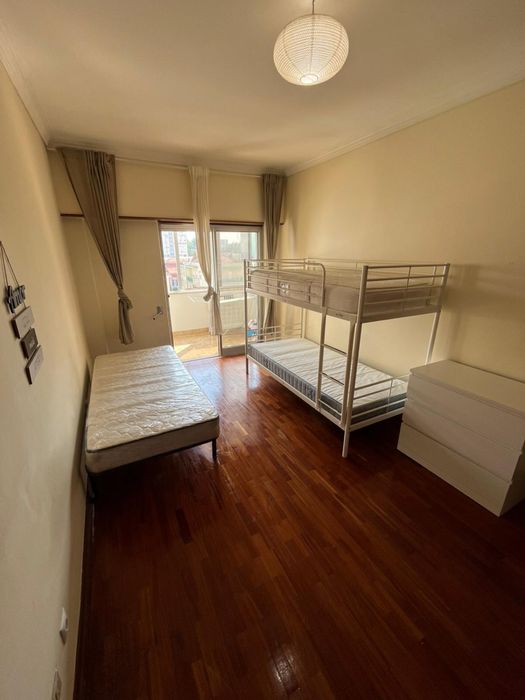 Quarto partilhado Campo Grande