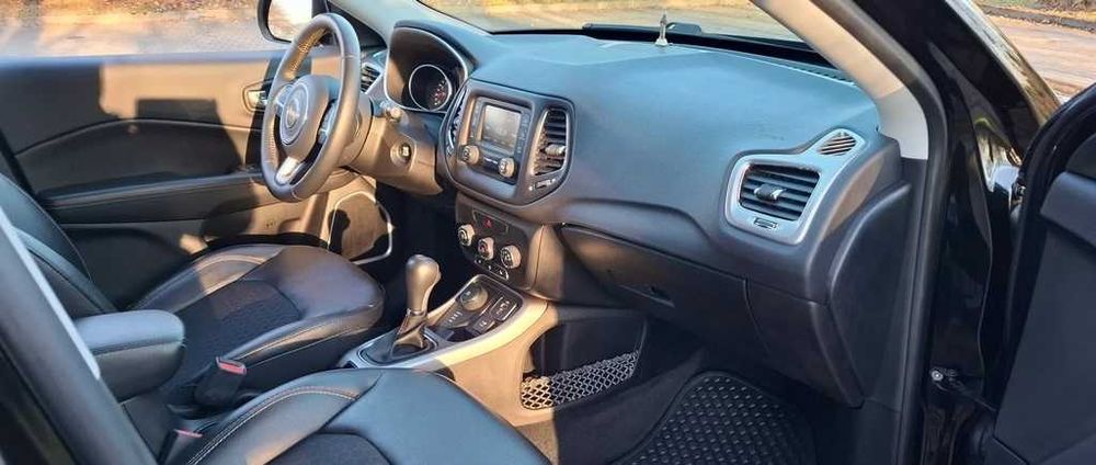 Продам автомобіль Jeep Compass 2018 року