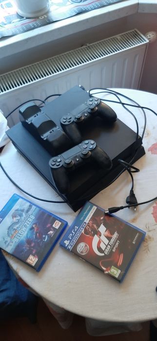 Konsole PlayStation 4
