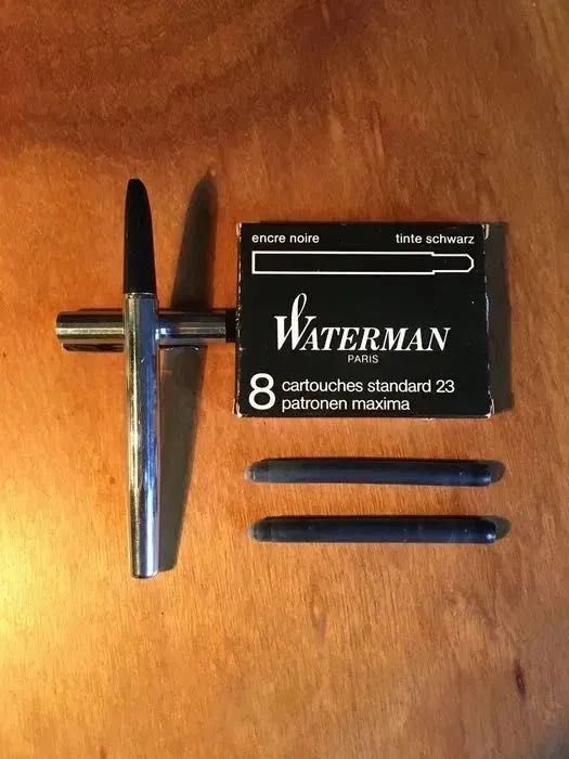 WATERMAN - caneta - esferográfica - em bom estado