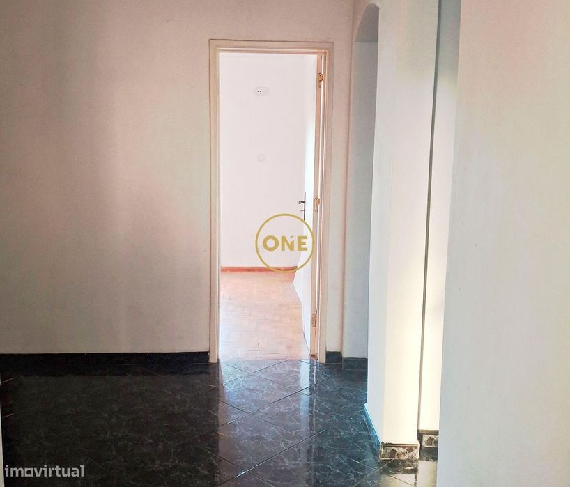 Apartamento T2 no Fogueteiro, Amora – 4º Andar com Excelentes Áreas