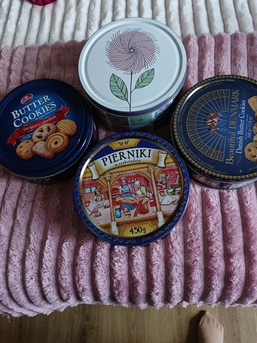 Puszki po ciastkach-4 sztuki