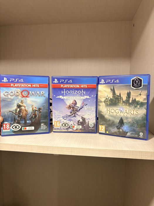 Playstation 4 com 3 jogos