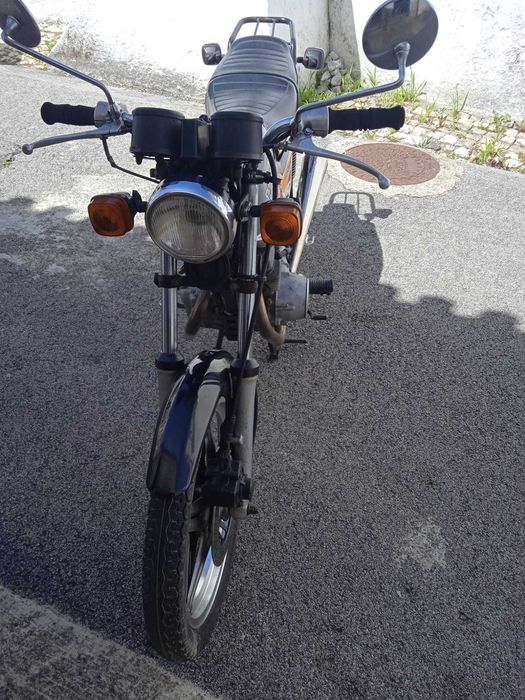 Mota Honda CB 125 Twin