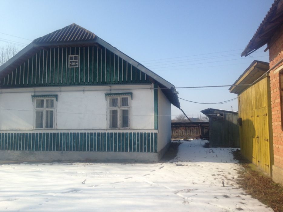 ТЕРМІНОВО продається будинок у м.Вашківці Вижницького р-ну, Черн.обл.