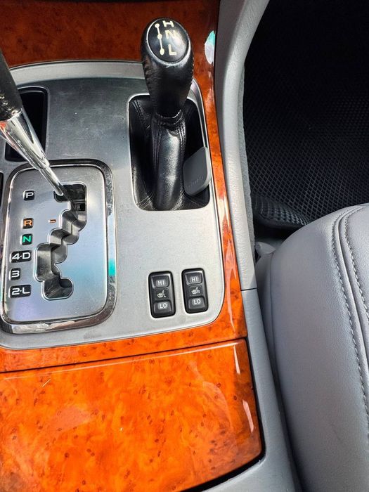 Toyota Land Cruiser 100