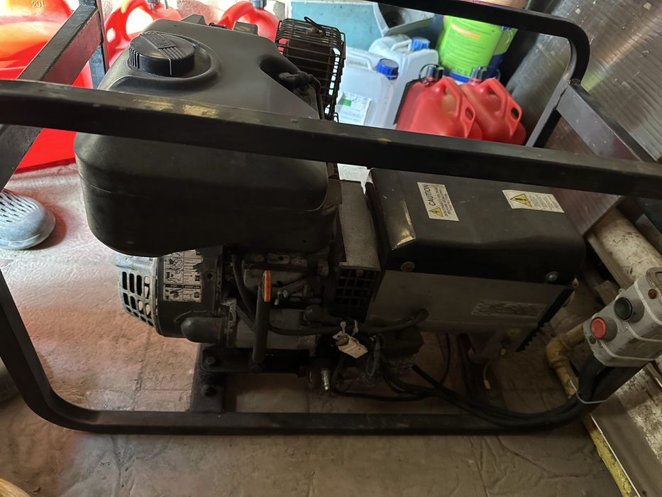 Бензиновый генератор