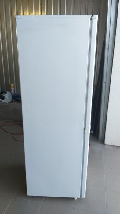 Холодильник двух камерный