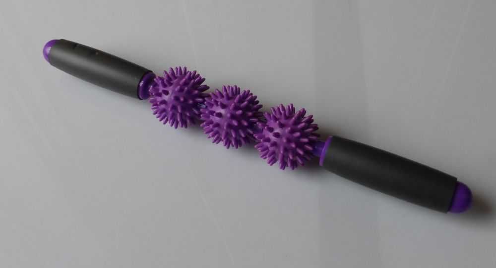 Masażer wałek masujący roller piłeczki z wypustkami masaż