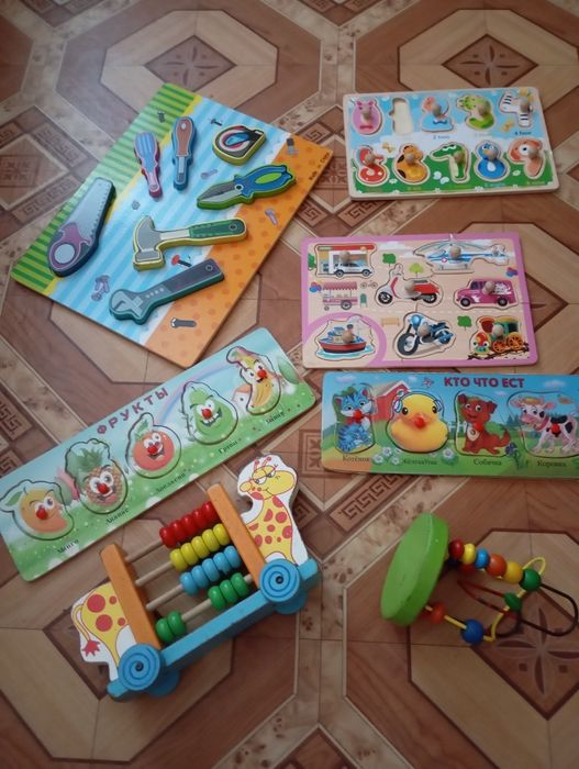 Продам набір дитячих розвиваючих ігор.