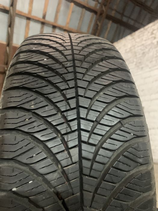 Шини б/у ВСЕСЕЗОННЫЕ  185/60- R15  Goodyear Vector 4S