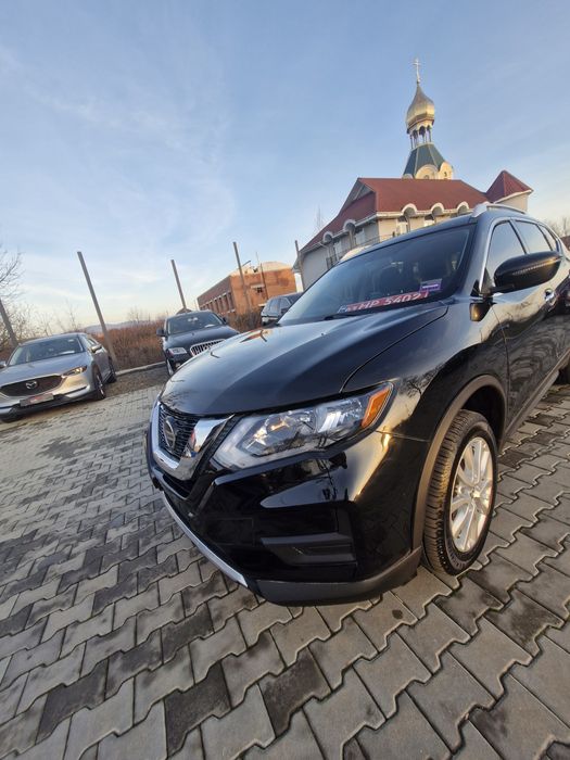 Nissan Rogue SV 4×4