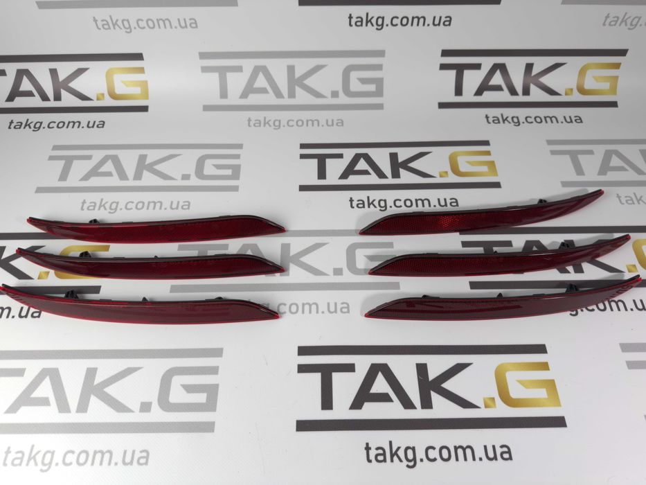 Катафот отражатель в бампери та крила Tesla Model 3 Y X