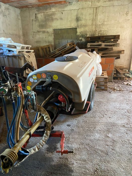 Pulverizador Rebocabel