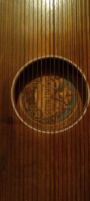 Zabytkowy instrument strunowy – cytra (Edmund Paulus, Markneukirchen,