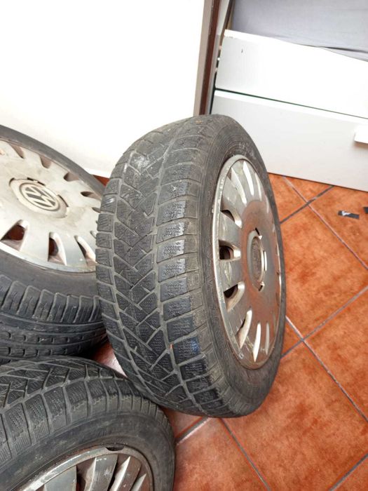 Vendo Jantes com pneus reforçados para Volkswagen