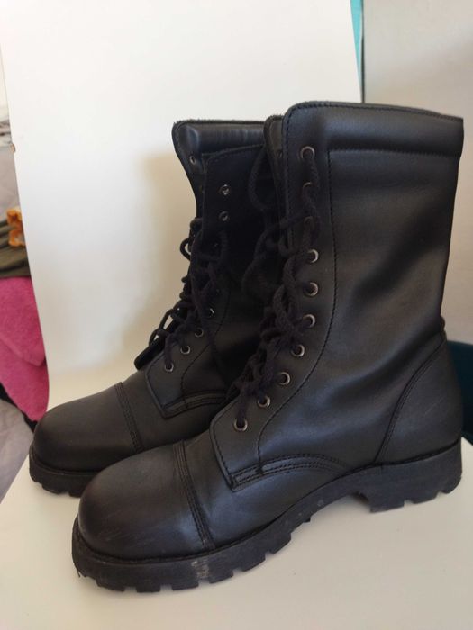 Botas de Cano Alto Pretas