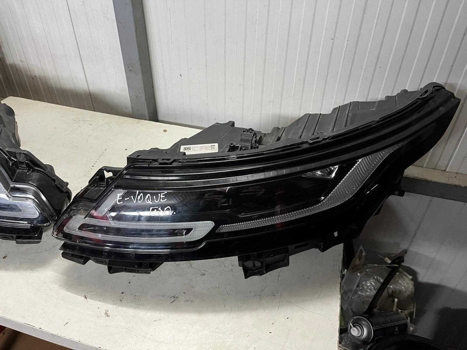 Par de Faróis Land Rover Range Rover EVOQUE (L551)