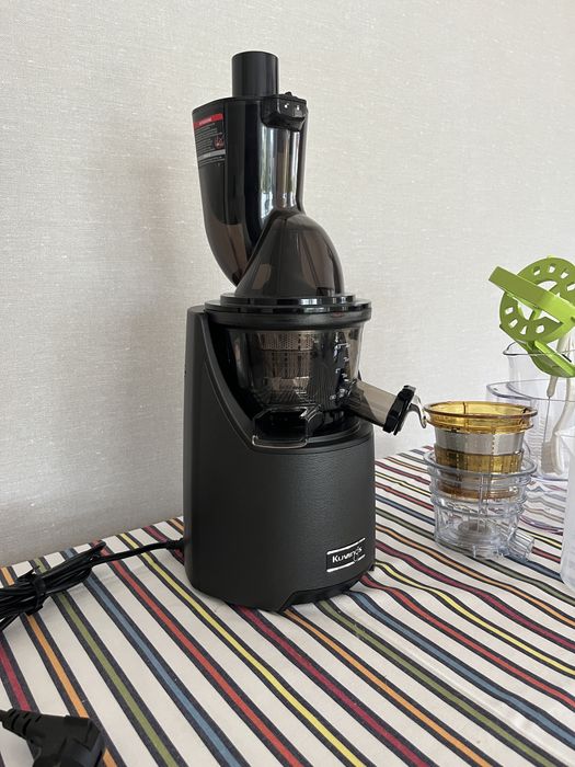 Nowa wyciskarka kuvings evo820 czarna