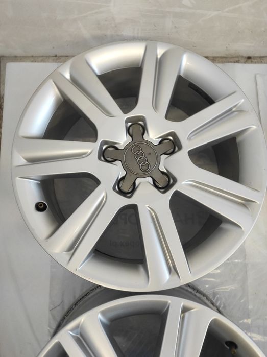 113 Felgi aluminiowe ORYGINAŁ AUDI R 17 5x112 otwór 66,6 Ładne