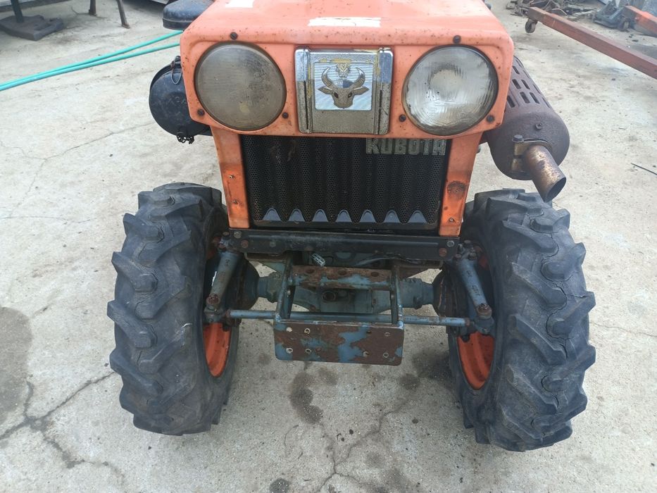 Kubota 4x4 motor de 3 cilindros