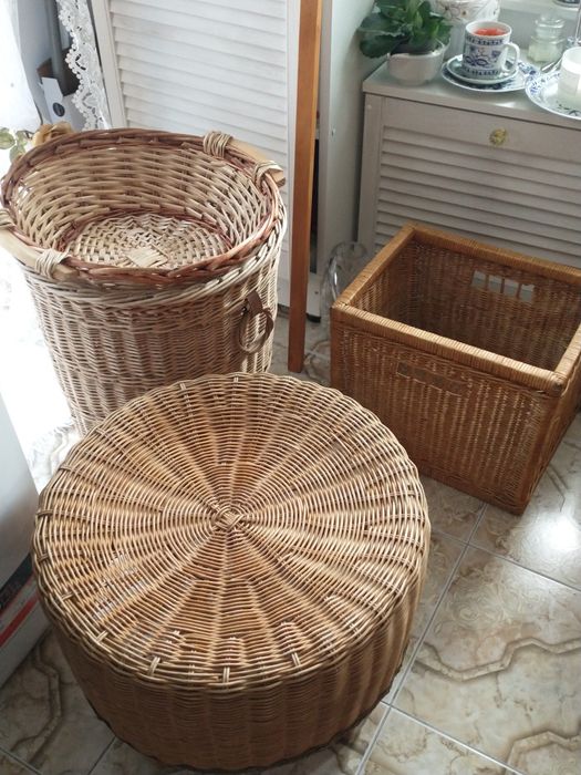 Pufa,kosze,ratan,wiklina cena za 4 sztuki