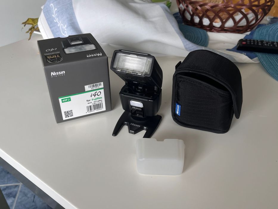 Flash Nissin i40 TTL FUJI Compacto