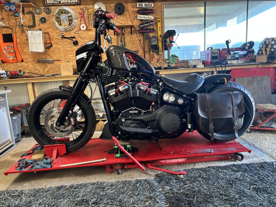 Harley davidson  M 8  street bob. 1750cc