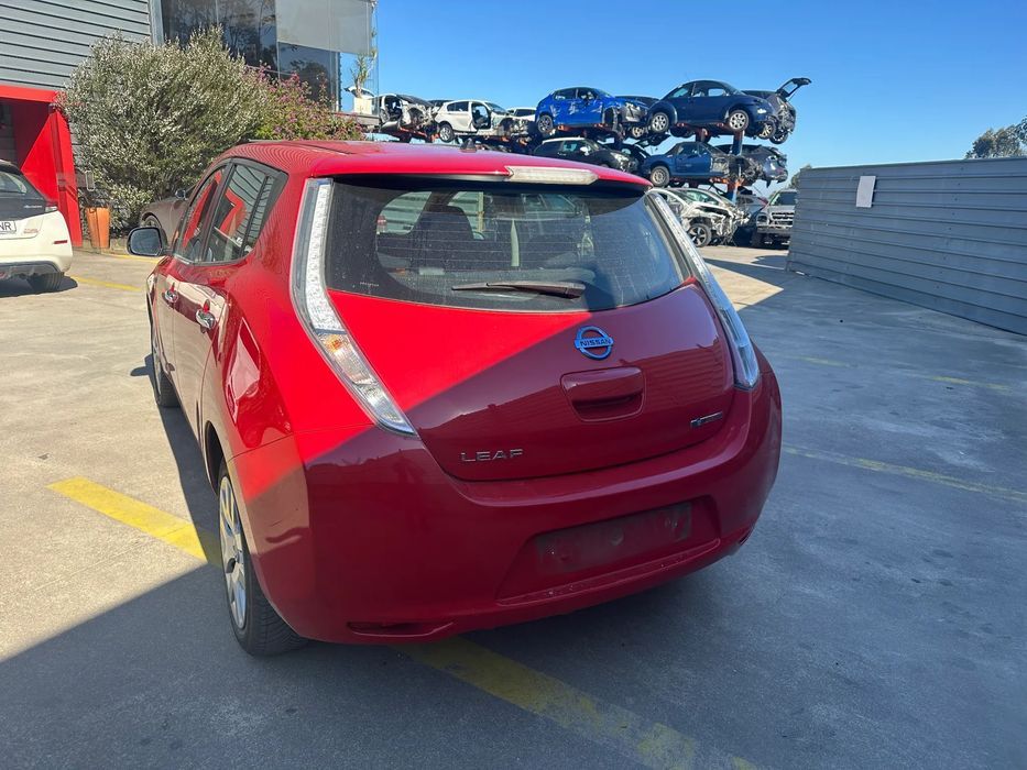 NISSAN LEAF DE 2017 (CENTRO DE ABATE)