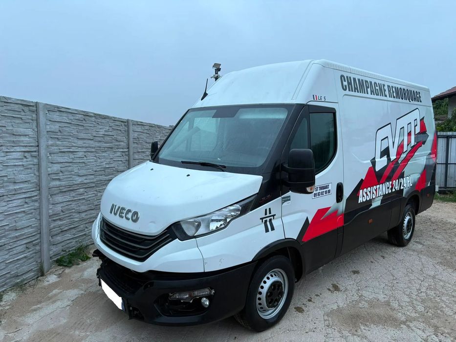 Iveco DAILY * 2024 Model * 3.0 HPI 180KM * 6.000km JAK NOWY *  Kamera, Navi, Klimatronic _ L3H2 Paka 3.5m _ Niski Przebieg _ 3500kg