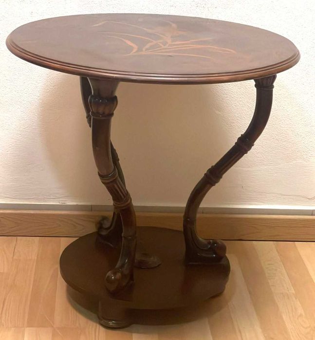 Mesa auxiliar circular de estilo clássico,  mesa de apoio ou de chá.