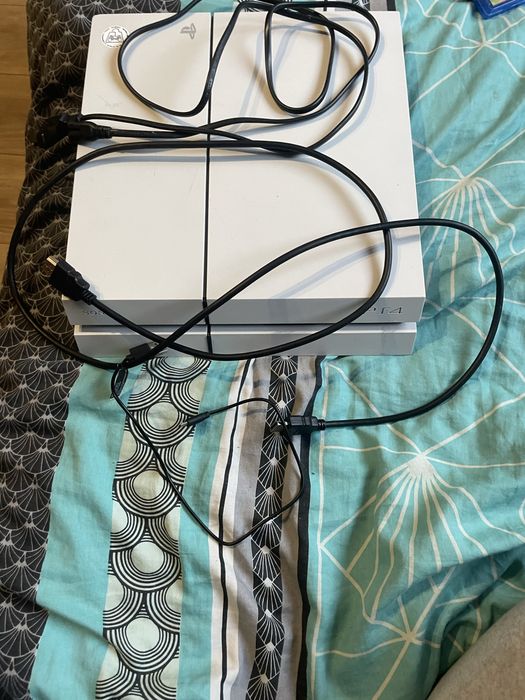 Ps4 slim z 3 grami kabel hdmi i zasilania