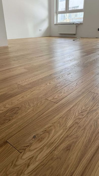 Deska dębowa lakierowana szczotkowana 11x90x990 (65 m2)