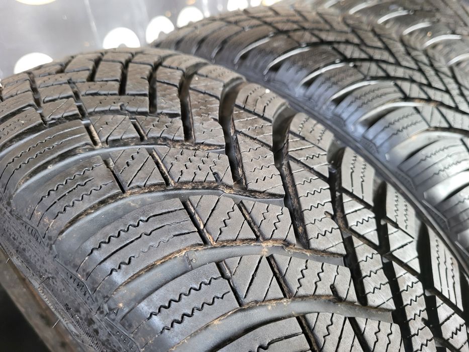 Opony zimowe 175/65/14 Hankook 24/25rok