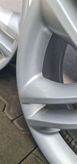 17 5x114,3 Renault Nissan oryginalne