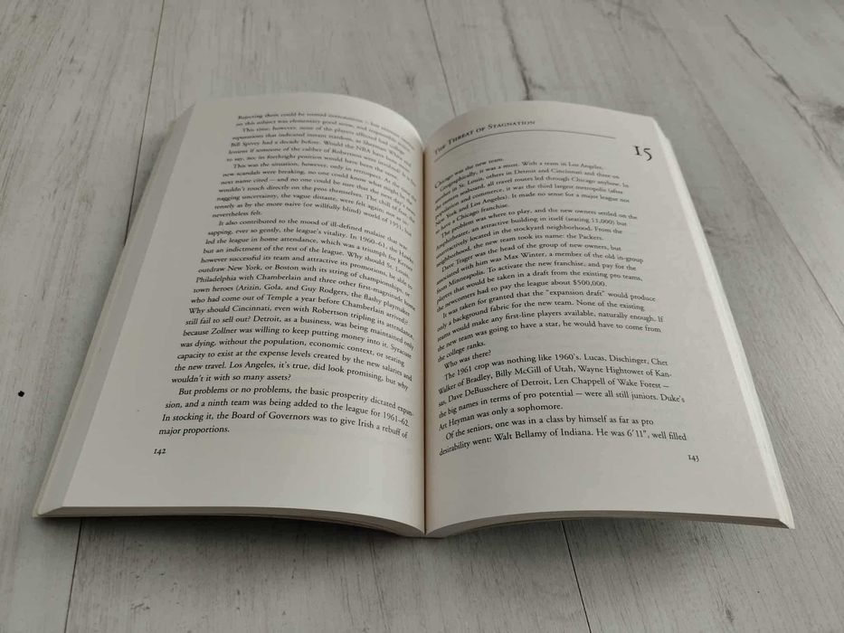 24 Seconds to Shoot Paperback - Leonard Koppett