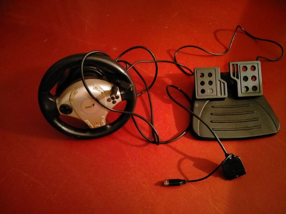 Genius игровые руль + педали