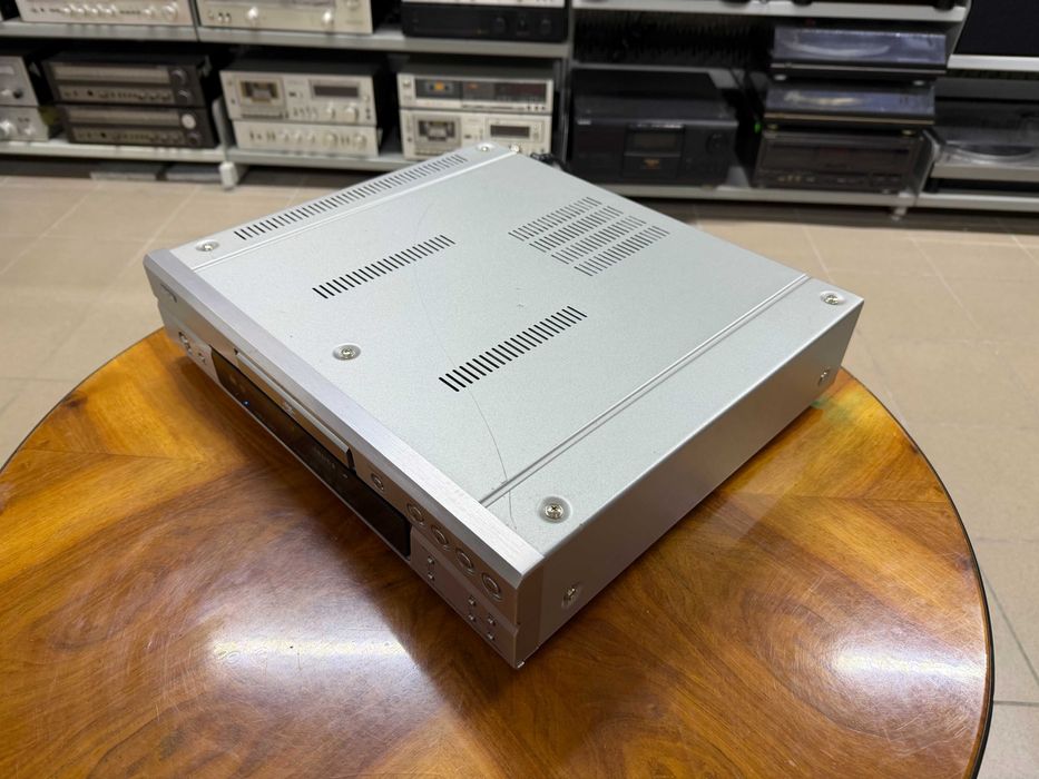 Odtwarzacz płyt CD/SACD/DVD Denon DVD-2930