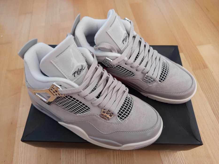 Buty Air Jordan 4 Retro Frozen Moments r.39 Oryginał