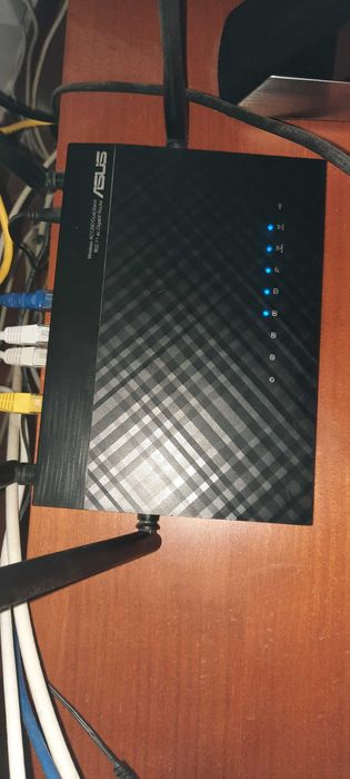 ASUS RT-AC1200G+ Router (Like New)64740623740291120