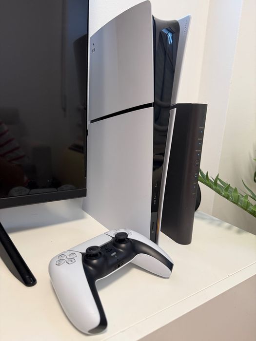 PlayStation 5 Slim Digital 1TB | Como Novo | Caixa + Comando Original