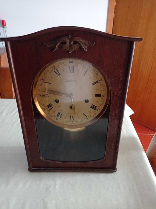 Relógio de carrilhão. Parede / Sala

Marca Reguladora.