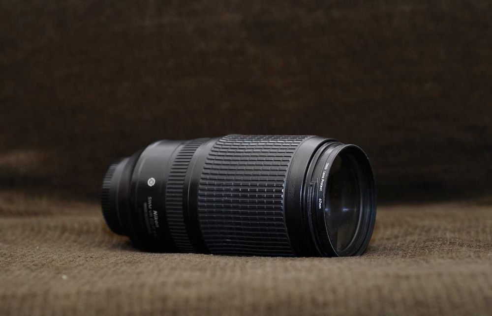 Об'єктив NIKON AF-S 70-300mm f/4.5-5.6G ED VR