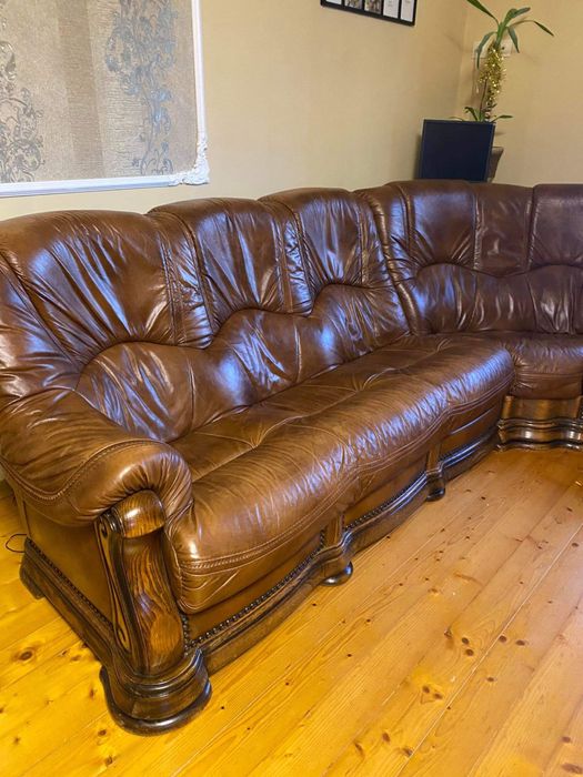 Продам дуже гарний шкіряний куток 2.2/2.2