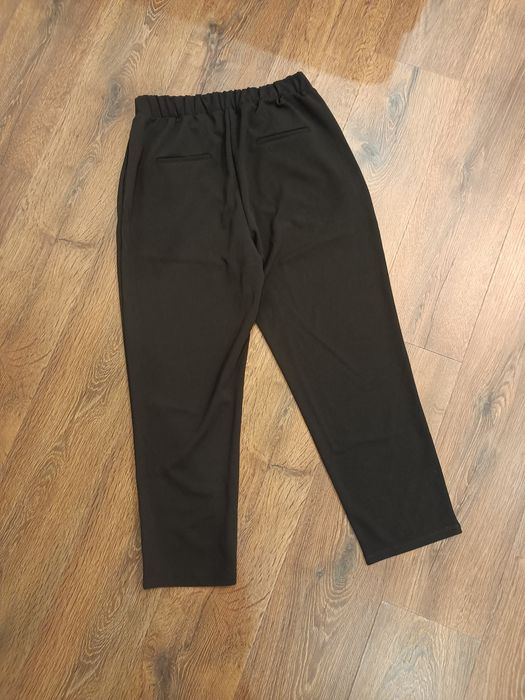Spodnie jogger z zakładkami Reserved r. L Nowe