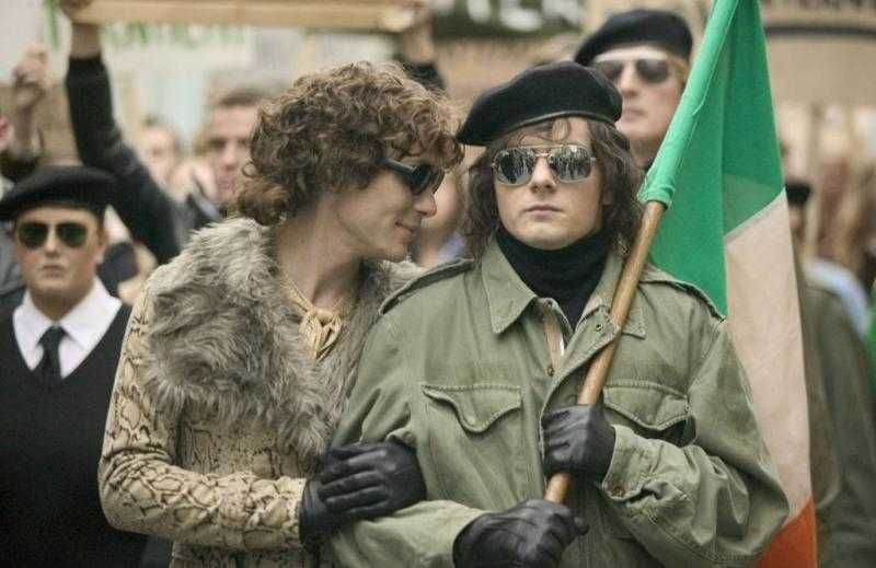 BREAKFAST ON PLUTO (Neil Jordan)Cillian Murphy/Stephen Rea/Liam Neeson