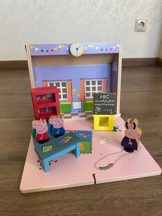 Ігровий набір дерев'яний Peppa Школа Пеппи