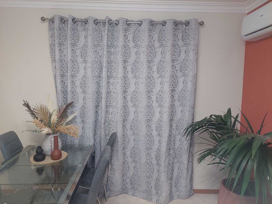 Cortinados cinzentos