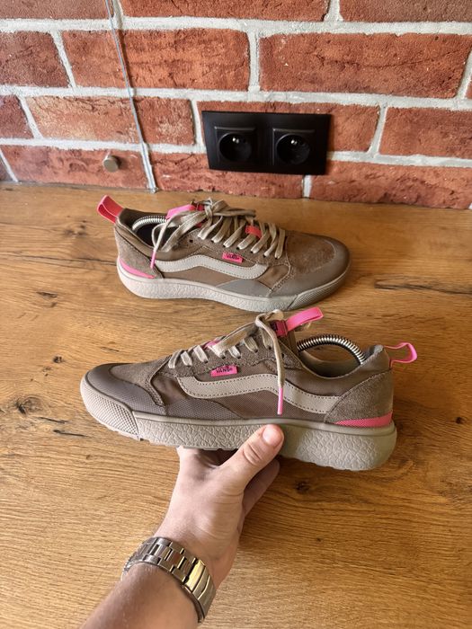 brązowe buty Vans UltraRange EXO SE